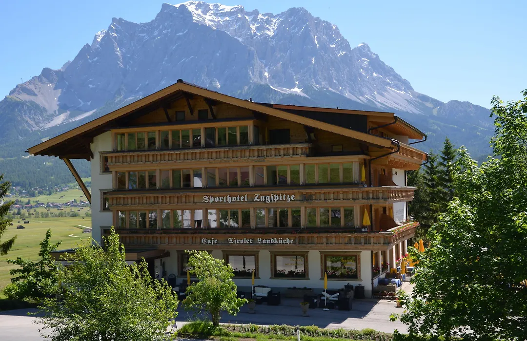 Sporthotel Zugspitze-1